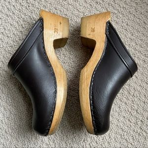 Wooden clogs - 39